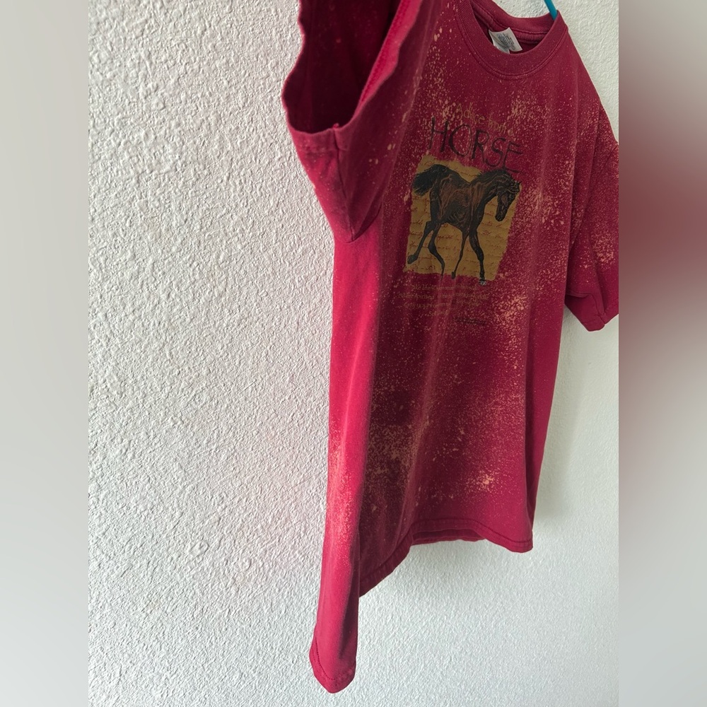 Gildan Medium Bleach Dyed Horse Graphic Tee | Red Distressed Style - Picture 2 of 9